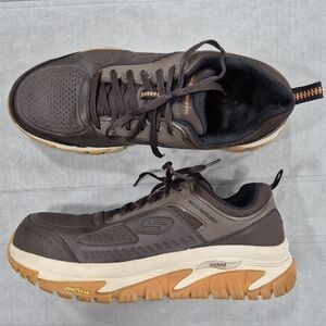 Skechers Arch Fit Work shoe men's 12 brown leather water repellent composite toe